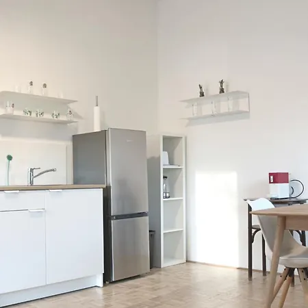 Five & Bergblick - Haus Seepromenade Apartment Döbriach